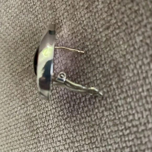 Sterling silver and black onyx French clip earrings - Picture 5 of 7